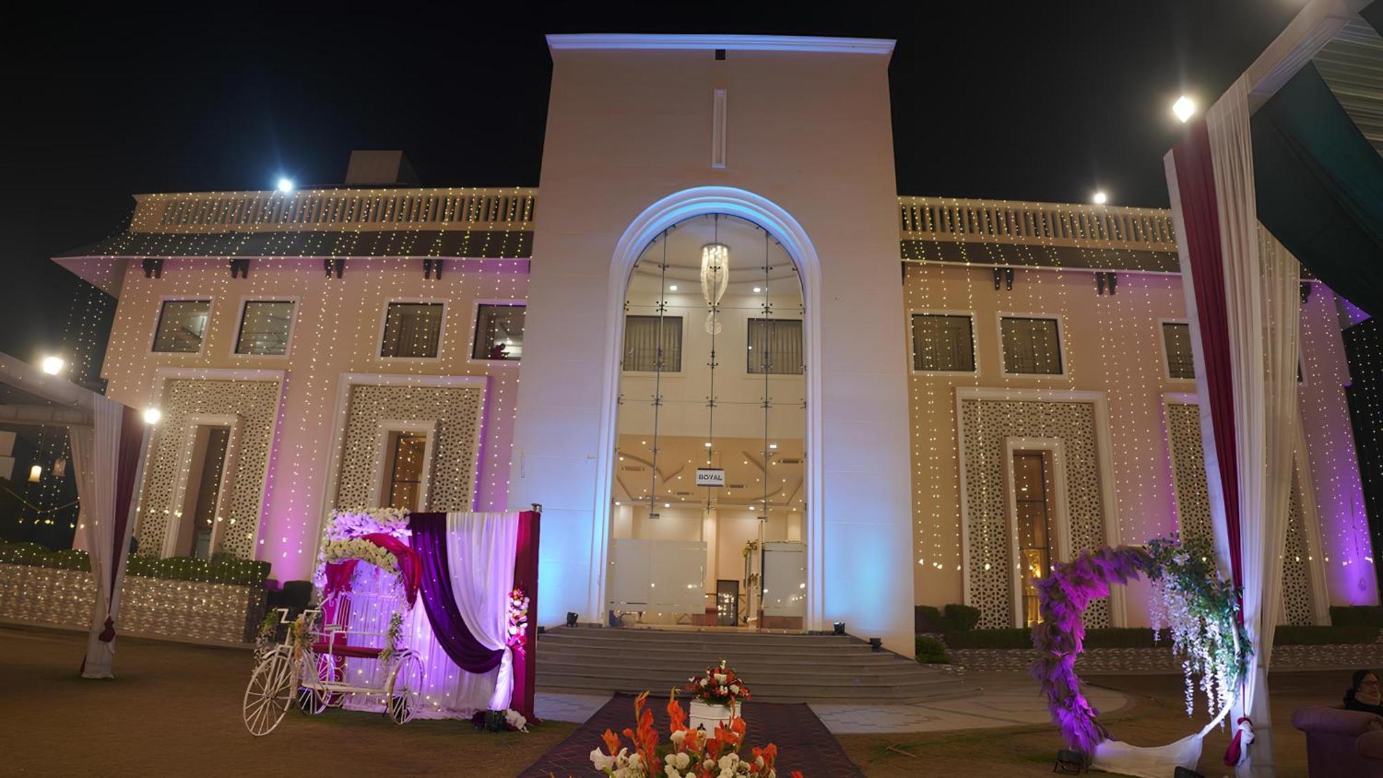 Nirmal Hotel And Resort Bareilly Exterior photo